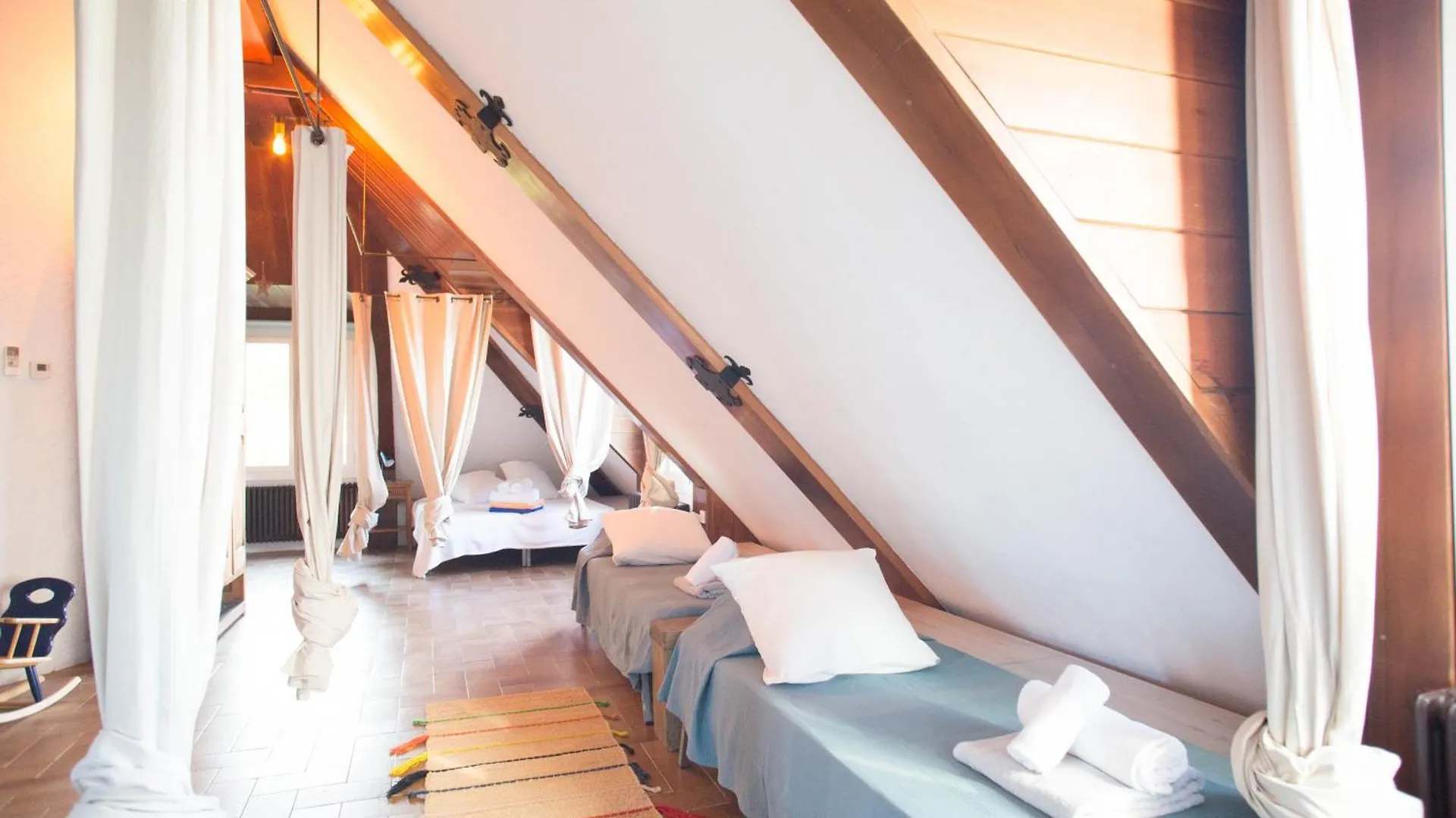 Attic Dels Sentits Hotel Perafita 0*,