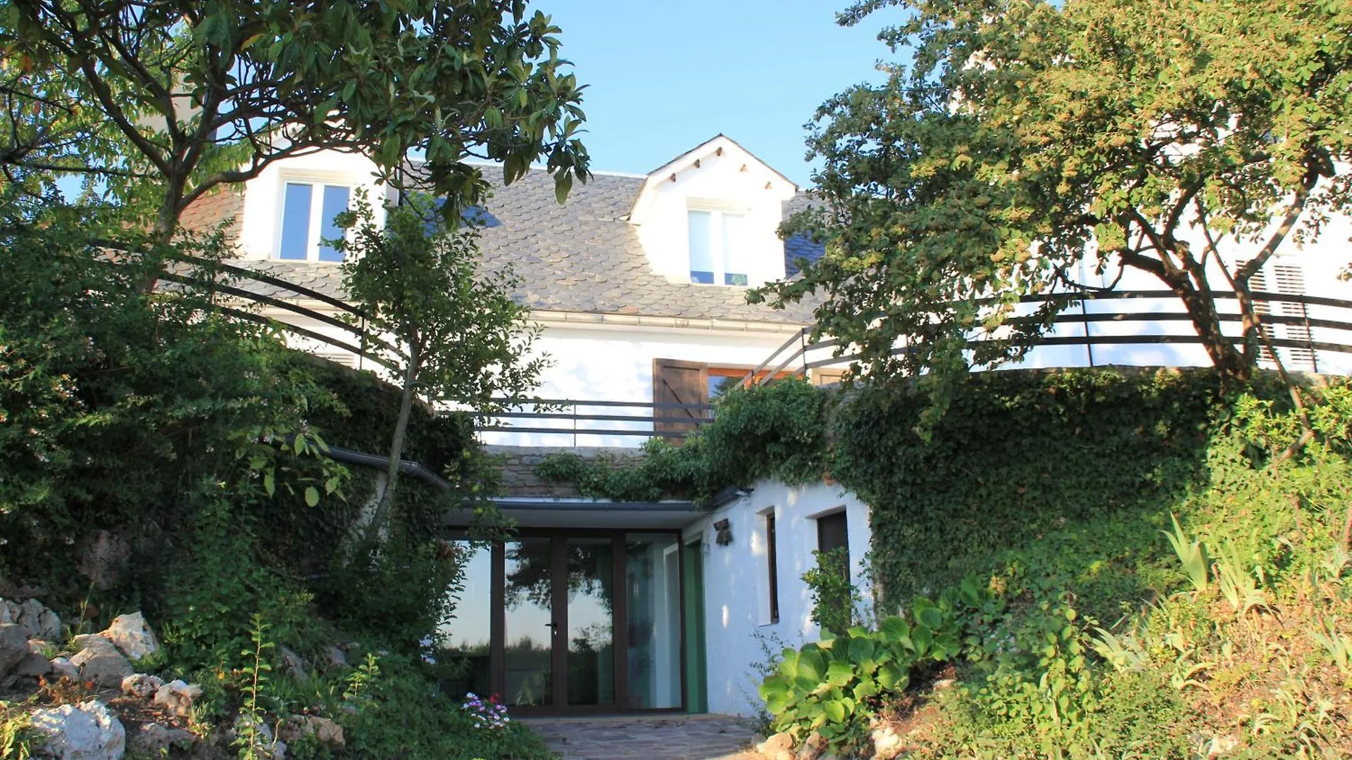 Holiday park Attic Dels Sentits Hotel Perafita